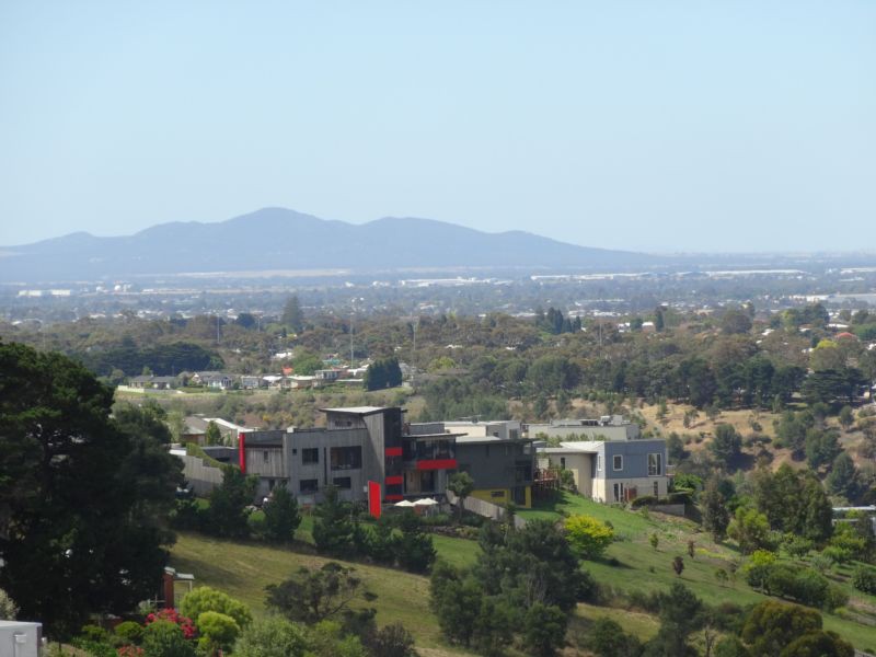 20 Rivington Court, Highton, VIC 3216 - Thumbnail 2 - 22/05/2019