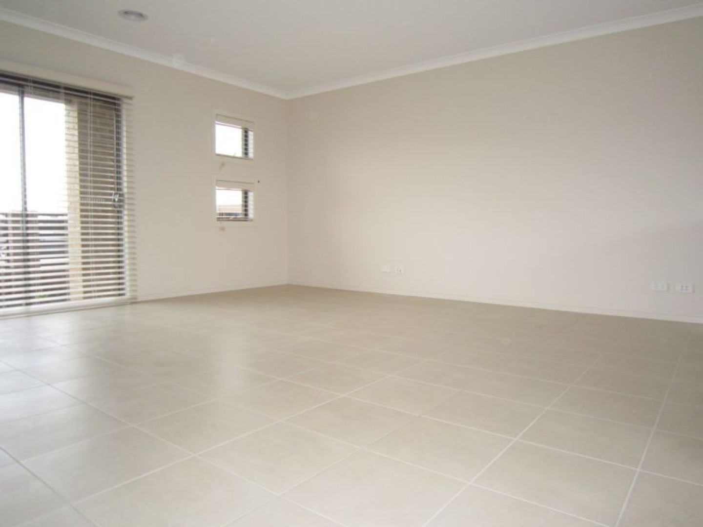 61 Clarendon Avenue, Craigieburn, VIC 3064 - Thumbnail 1 - 22/05/2019