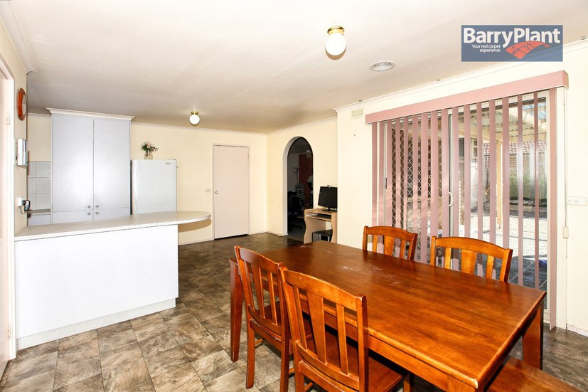 76 Mitford Crescent, Craigieburn, VIC 3064 - Thumbnail 2 - 22/05/2019