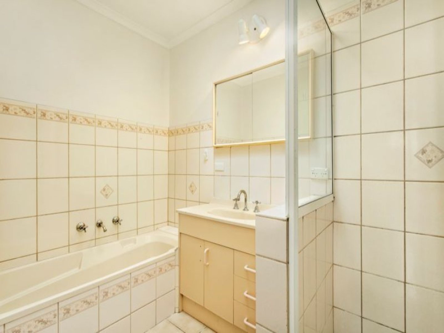 12 Belair Court, Bundoora, VIC 3083 - Thumbnail 2 - 22/05/2019