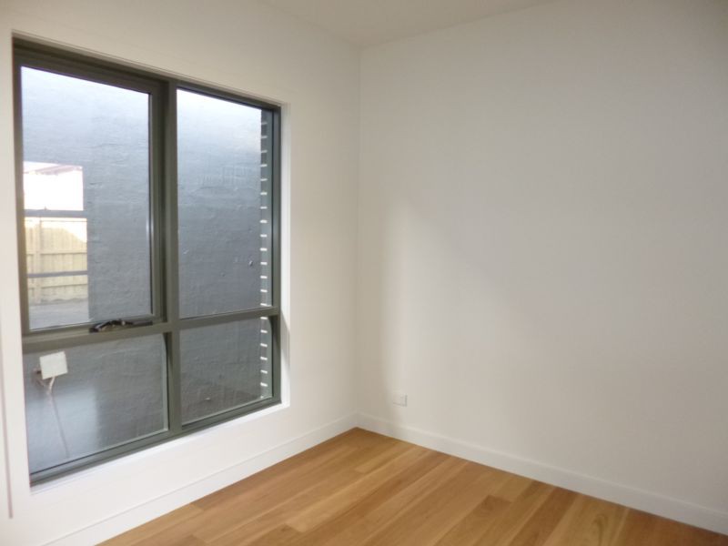 2/133 Deakin Street, Essendon, VIC 3040 - Thumbnail 1 - 22/05/2019