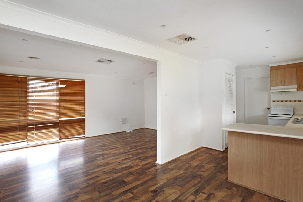 126 West Melton Drive, Melton, VIC 3337 - Thumbnail 2 - 22/05/2019