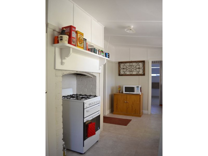 24 Fitzroy Avenue, Red Cliffs, VIC 3496 - Thumbnail 2 - 22/05/2019