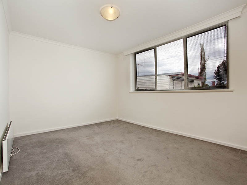 8/22 Thompson Street, Northcote, VIC 3070 - Thumbnail 1 - 22/05/2019