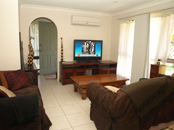 2/1 Coventry Court, Labrador, QLD 4215 - Thumbnail 1 - 22/05/2019