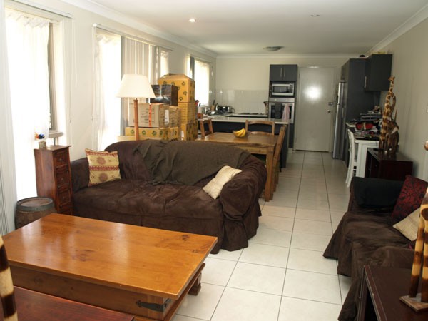 2/1 Coventry Court, Labrador, QLD 4215 - Thumbnail 2 - 22/05/2019