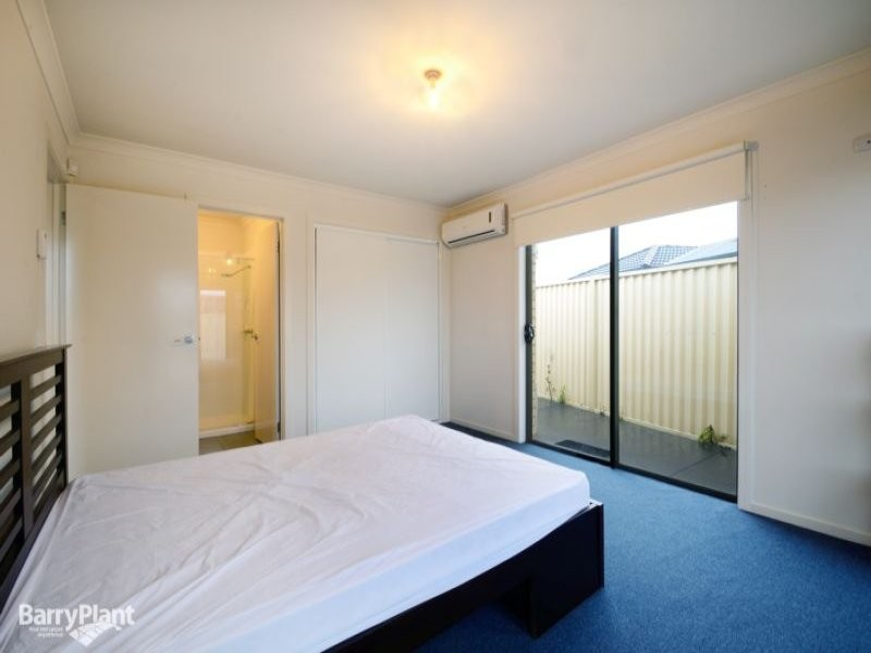 5 Aqua Court, Pakenham, VIC 3810 - Thumbnail 2 - 20/05/2019