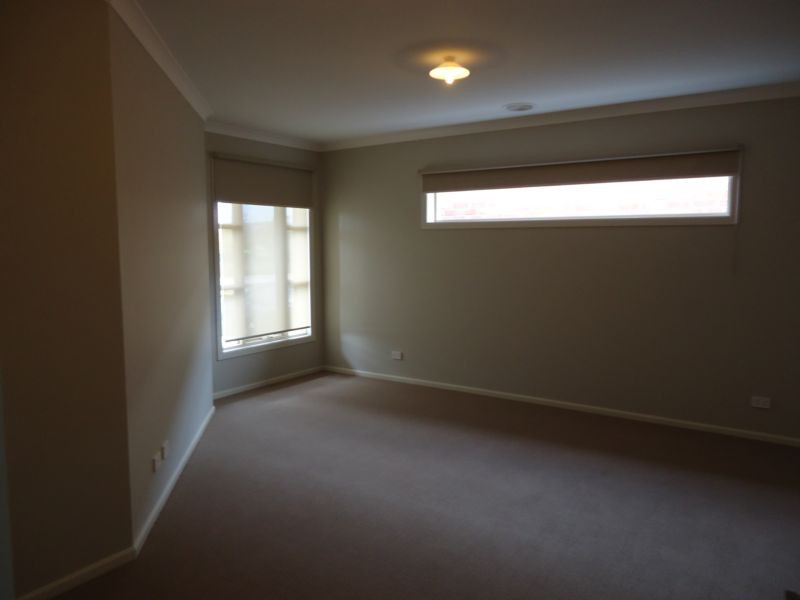 6 Australis Drive, Williams Landing, VIC 3027 - Thumbnail 2 - 22/05/2019