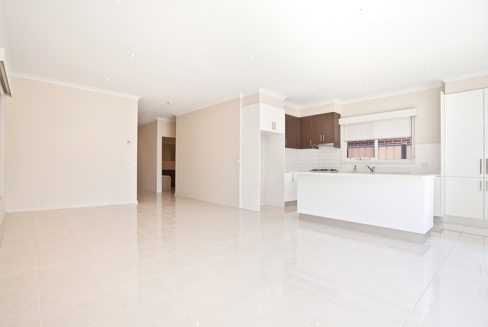 32 Portofino Crescent, Point Cook, VIC 3030 - Thumbnail 1 - 29/01/2014