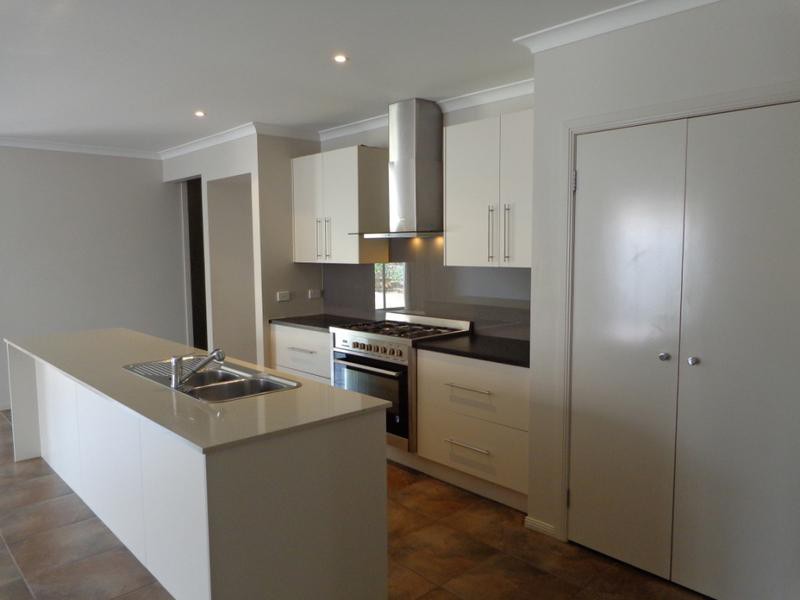 6 Waterlily Close, Point Cook, VIC 3030 - Thumbnail 1 - 22/05/2019