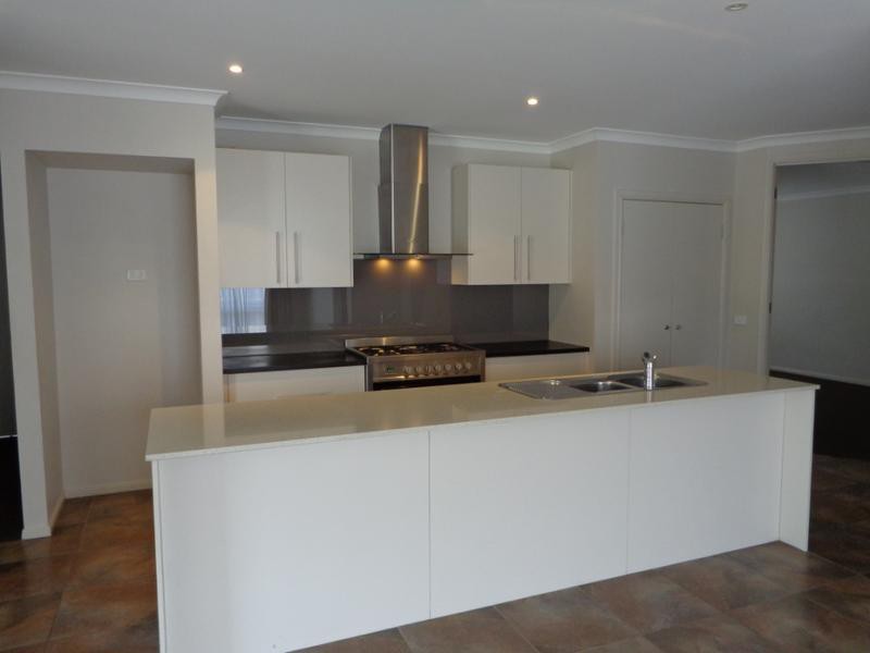 6 Waterlily Close, Point Cook, VIC 3030 - Thumbnail 2 - 22/05/2019