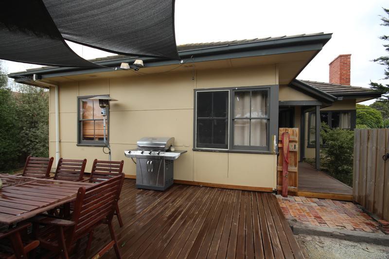 26 McNeill Avenue, East Geelong, VIC 3219 - Thumbnail 1 - 22/05/2019
