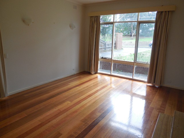 7 Moodie Street, Greensborough, VIC 3088 - Thumbnail 2 - 22/05/2019