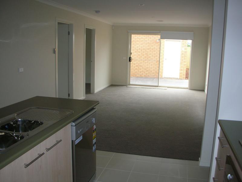 103 Swamphen Drive, Williams Landing, VIC 3027 - Thumbnail 2 - 22/05/2019