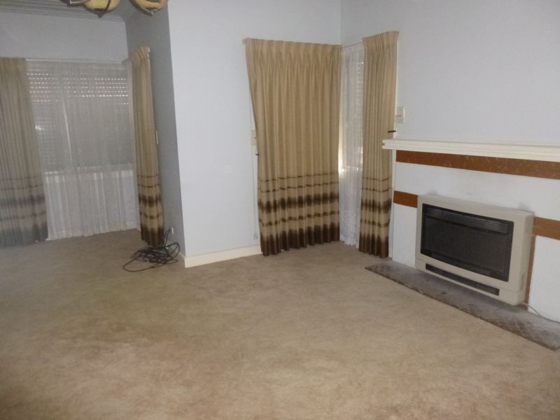 5 Mernda Street, Sunshine West, VIC 3020 - Thumbnail 2 - 22/05/2019