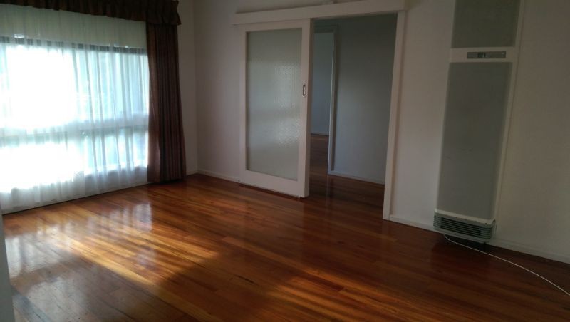 21 Talbot Avenue, Thomastown, VIC 3074 - Thumbnail 2 - 22/05/2019