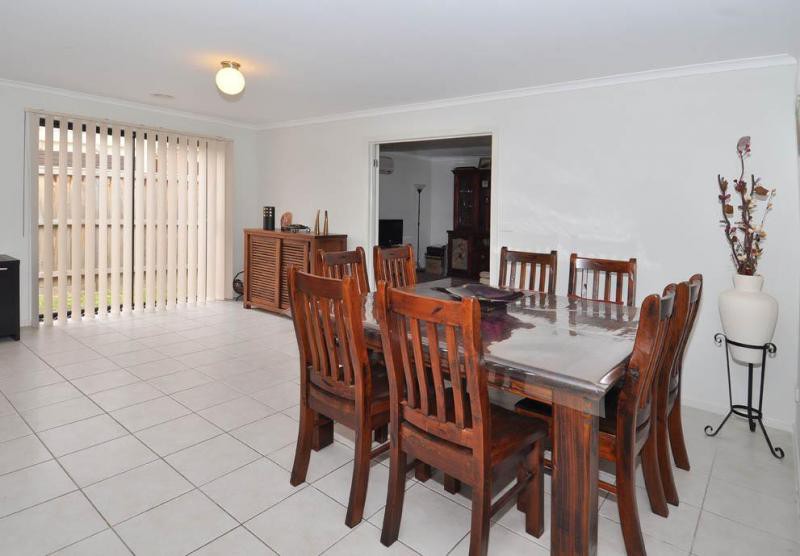 33 Dalmuir Boulevard, Deer Park, VIC 3023 - Thumbnail 2 - 22/05/2019