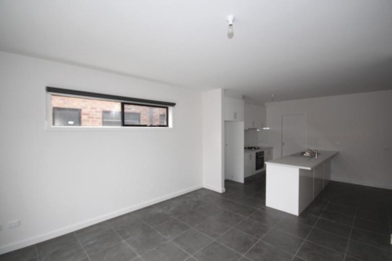 2/13-15 Carruthers Court, East Geelong, VIC 3219 - Thumbnail 1 - 22/05/2019