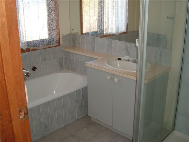 12 Evonne Court, Endeavour Hills, VIC 3802 - Thumbnail 1 - 22/05/2019