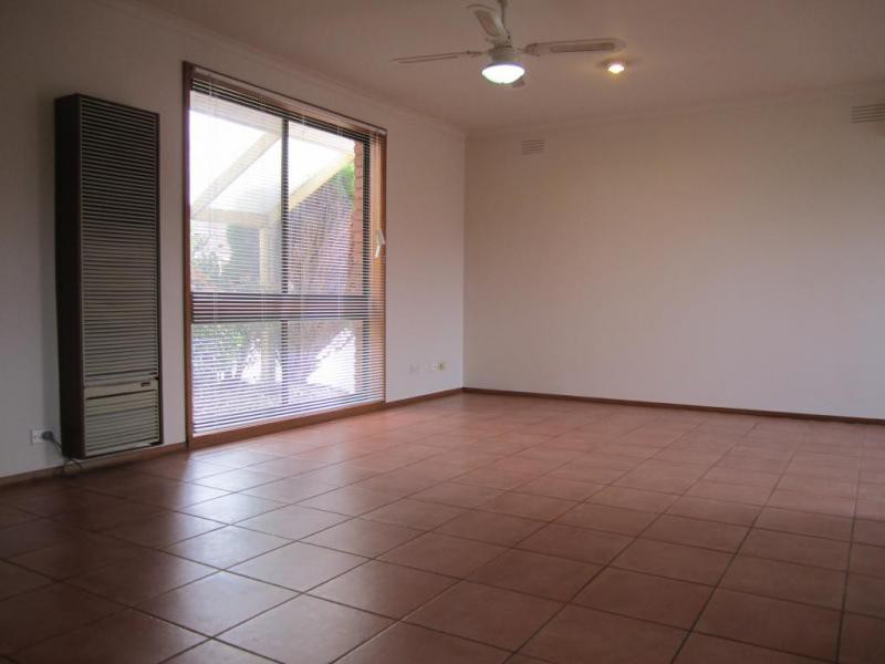 1/87-89 Duncans Road, Werribee, VIC 3030 - Thumbnail 2 - 22/05/2019