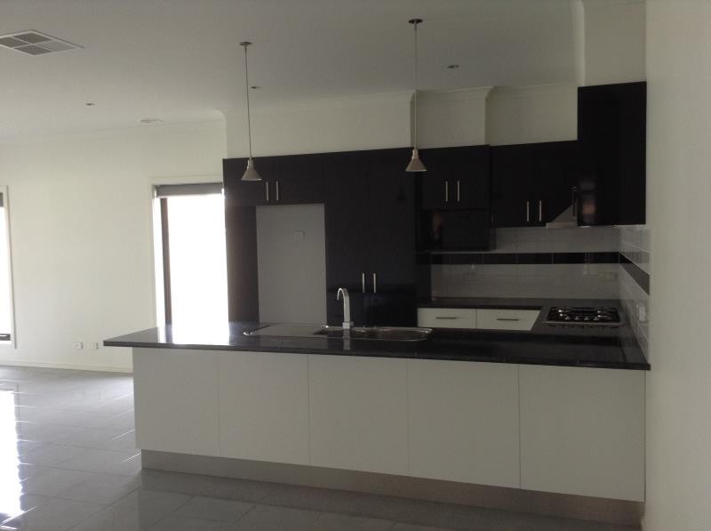 34 Barnett Drive, Kangaroo Flat, VIC 3555 - Thumbnail 2 - 22/05/2019