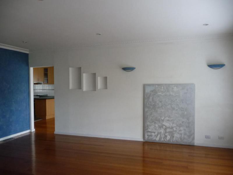 76 Sharps Road, Tullamarine, VIC 3043 - Thumbnail 1 - 22/05/2019