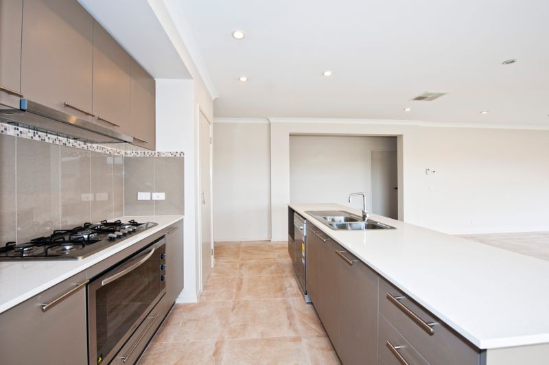 14 San Sisto Green, Mernda, VIC 3754 - Thumbnail 2 - 22/05/2019