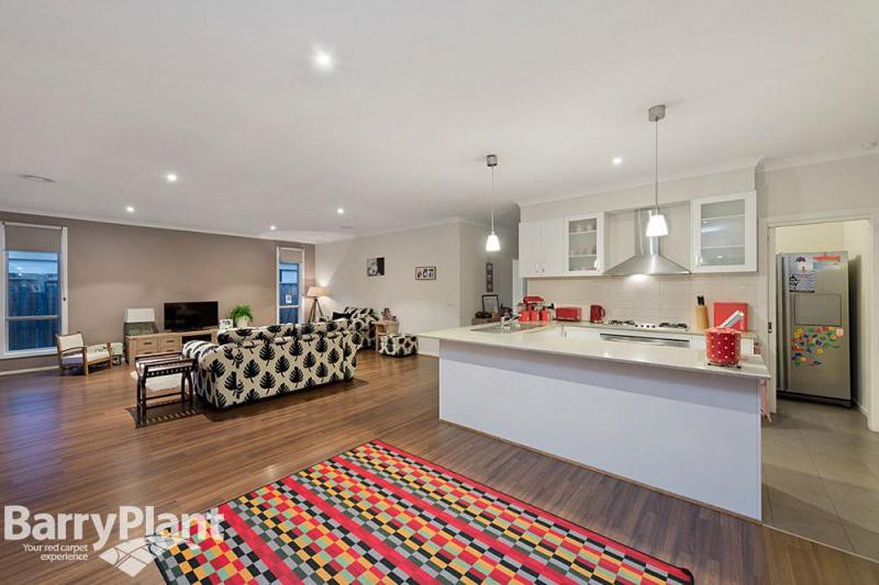 5 Peck Terrace, Williams Landing, VIC 3027 - Thumbnail 2 - 22/05/2019