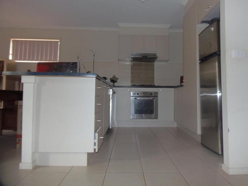 24 Drummond Street, Caroline Springs, VIC 3023 - Thumbnail 1 - 22/05/2019