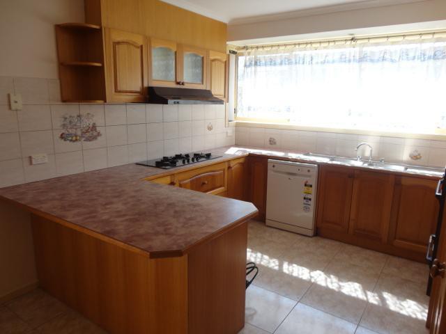 54 Bellbird Avenue, Taylors Lakes, VIC 3038 - Thumbnail 2 - 21/11/2014