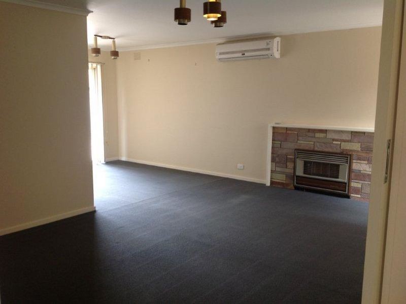 9 Margaret Street, Berwick, VIC 3806 - Thumbnail 2 - 22/05/2019