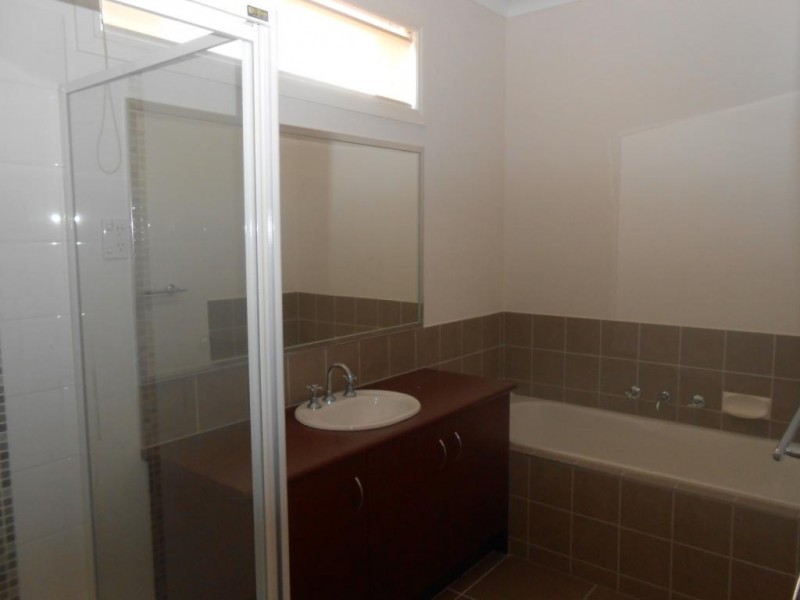 35 Everard Road, Mernda, VIC 3754 - Thumbnail 2 - 22/05/2019