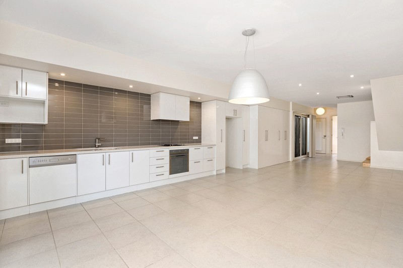 2/5 STEWART ST, Yarraville, VIC 3013 - Thumbnail 2 - 22/05/2019