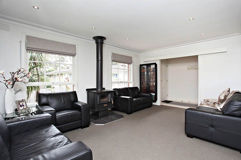 10 Swan Avenue, Westmeadows, VIC 3049 - Thumbnail 1 - 22/05/2019