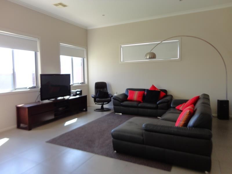 3 Knox Court, Kennington, VIC 3550 - Thumbnail 2 - 22/05/2019