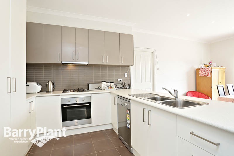 1 Milla Belle Place, Brookfield, VIC 3338 - Thumbnail 2 - 22/05/2019