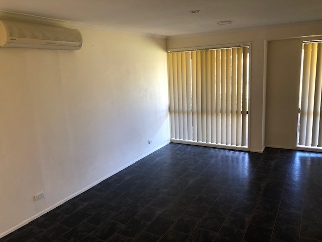 14 Darlington Grove, Sydenham, VIC 3037 - Thumbnail 2 - 13/04/2015