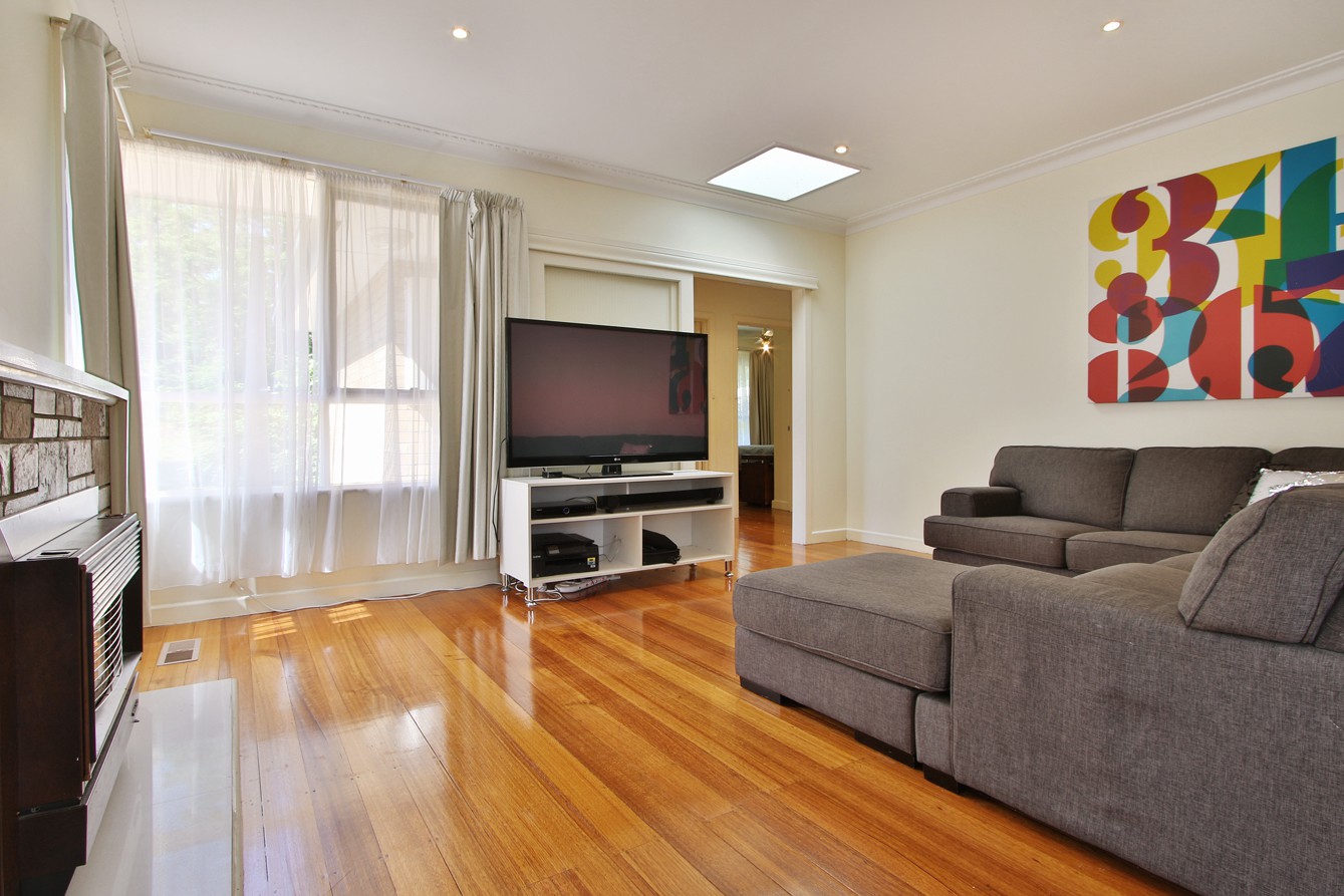 33 Caringal Avenue, Doncaster, VIC 3108 - Thumbnail 2 - 22/05/2019