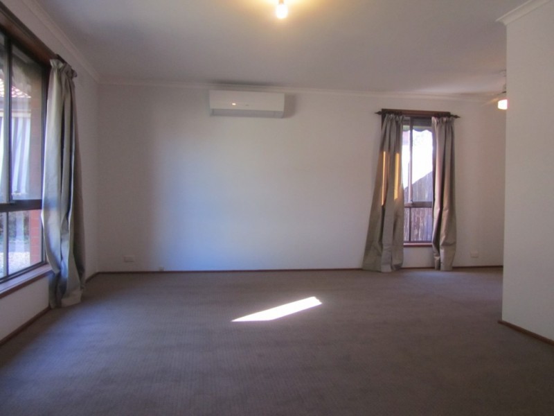 2/11 Reserve Rd West, Melton, VIC 3337 - Thumbnail 2 - 22/05/2019