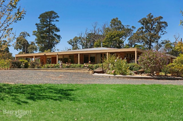 82 Baker Road, Harkaway, VIC 3806 - Thumbnail 2 - 22/05/2019