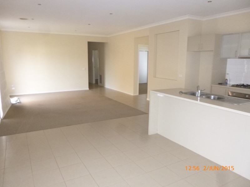 8 Bluebell Court, Sunshine North, VIC 3020 - Thumbnail 2 - 22/05/2019