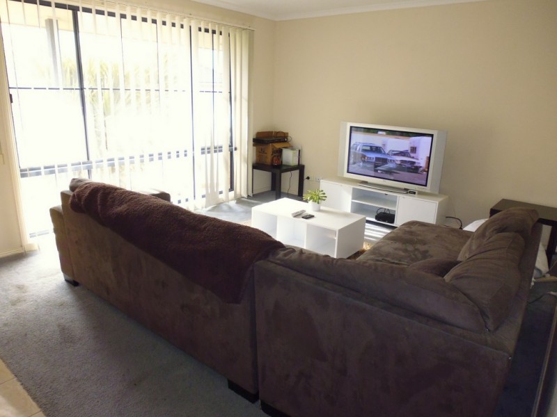 80 Sandalwood Drive, Pakenham, VIC 3810 - Thumbnail 2 - 22/05/2019