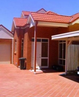 2/18 DeCarle Street, Brunswick, VIC 3056 - Thumbnail 1 - 22/05/2019