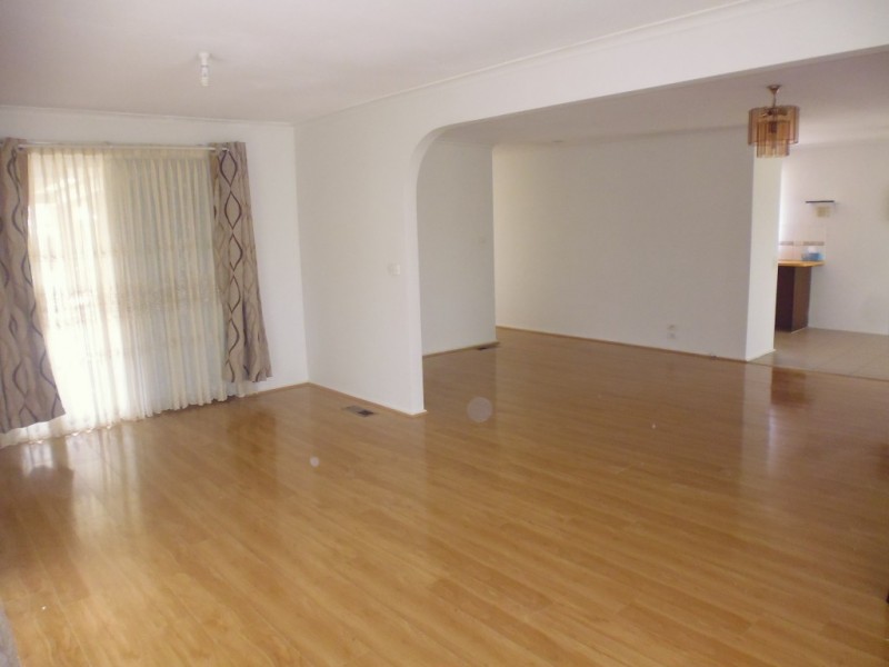 7 Stevenage Crescent, Deer Park, VIC 3023 - Thumbnail 1 - 23/05/2019