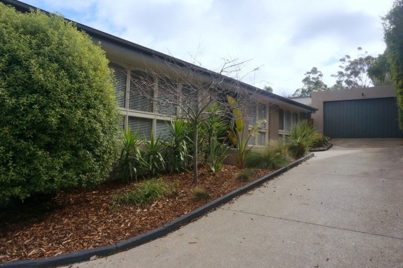 32 Vineyard Road, Sunbury, VIC 3429 - Thumbnail 1 - 23/05/2019