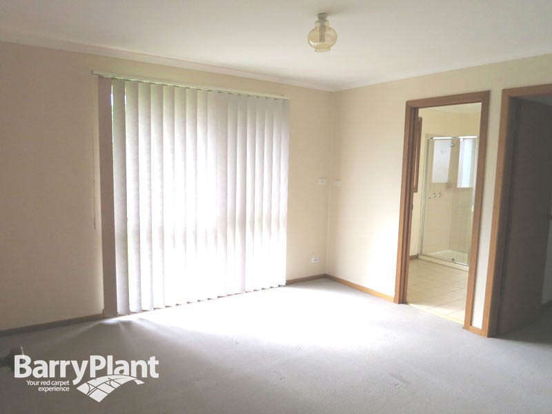 8 Shawnee Court, Narre Warren, VIC 3805 - Thumbnail 2 - 23/05/2019