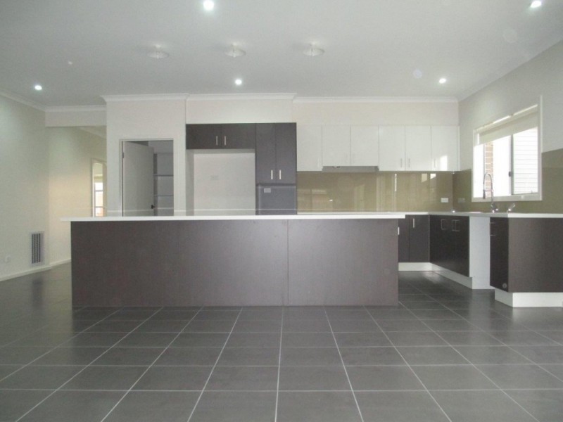 32 Botanical Drive, Truganina, VIC 3029 - Thumbnail 2 - 23/05/2019