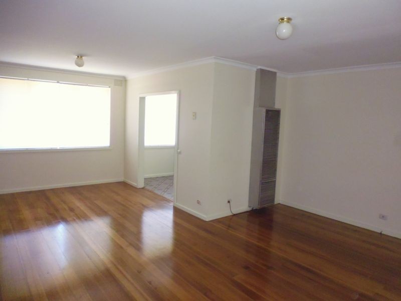 29 Newbury Street, Deer Park, VIC 3023 - Thumbnail 2 - 23/05/2019