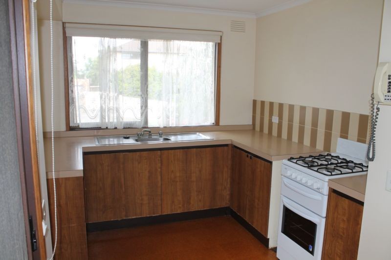 1/2 LABURNUM Street, Parkdale, VIC 3195 - Thumbnail 2 - 23/05/2019