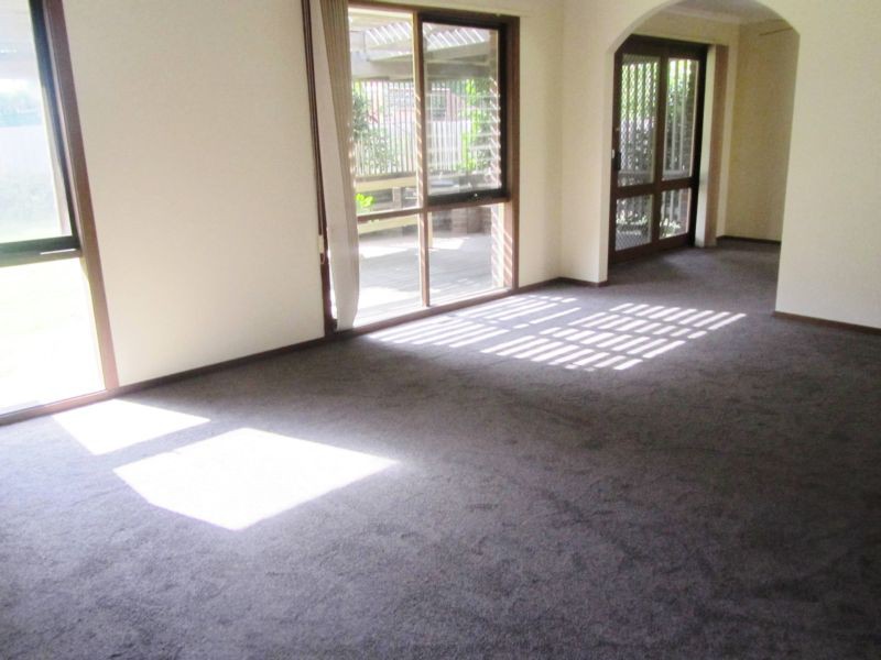 12 Mantung Crescent, Rowville, VIC 3178 - Thumbnail 1 - 23/05/2019